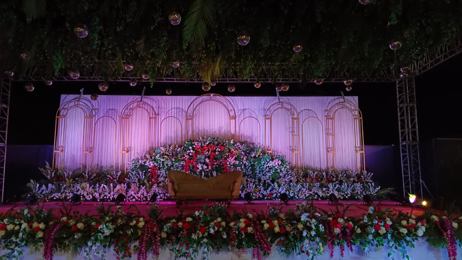 Floral décor